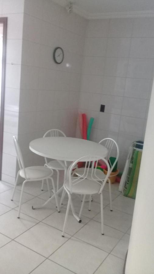 Apartamento De 2 Domitorios E 1 Garagem No Centro De Bombinhas 50 Metros Da Praia Na Avenida Principal Proximo Ao Shopping Punta Blu Exterior photo