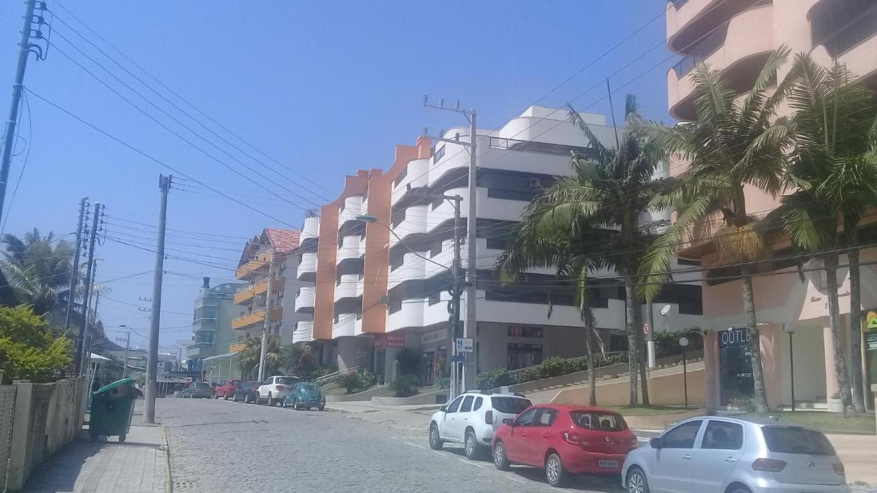 Apartamento De 2 Domitorios E 1 Garagem No Centro De Bombinhas 50 Metros Da Praia Na Avenida Principal Proximo Ao Shopping Punta Blu Exterior photo